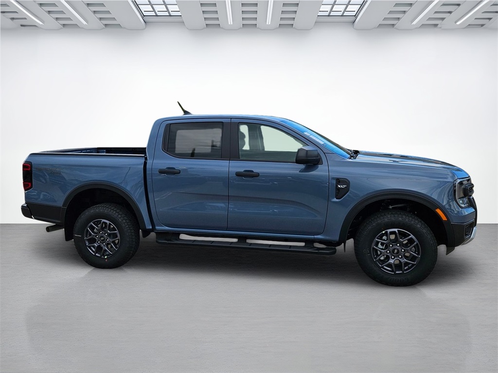 2025 Ford Ranger XLT photo 3
