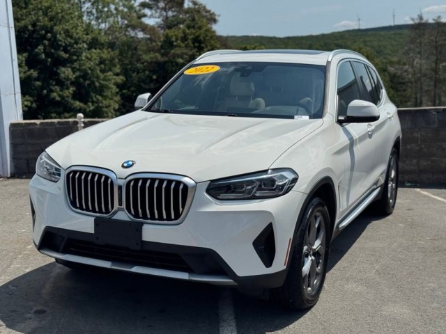 2022 BMW X3 30i's photo