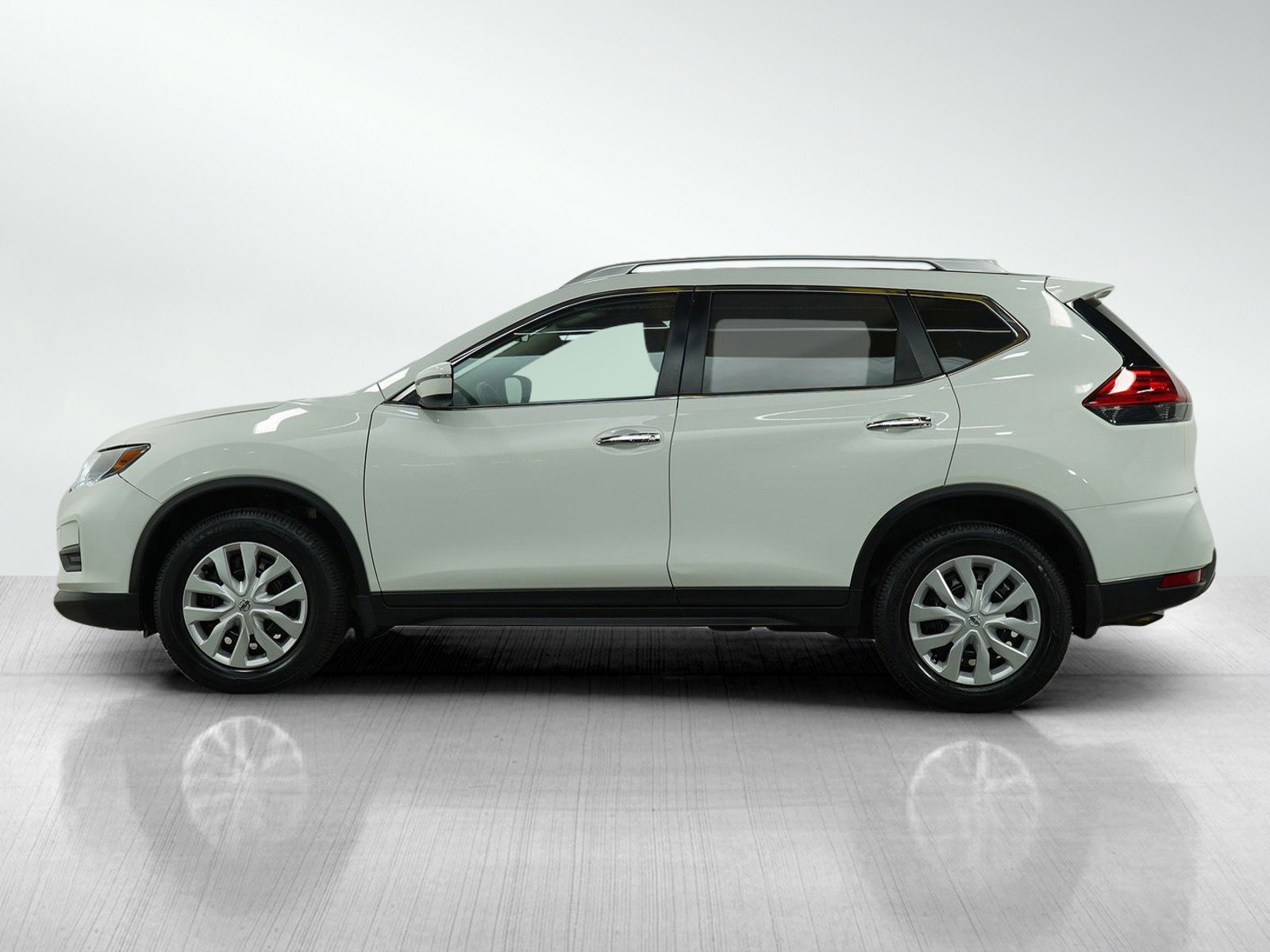 Used 2017 Nissan Rogue S with VIN KNMAT2MV1HP537492 for sale in White Bear Lake, Minnesota
