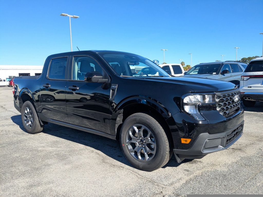 2025 Ford Maverick XLT's photo