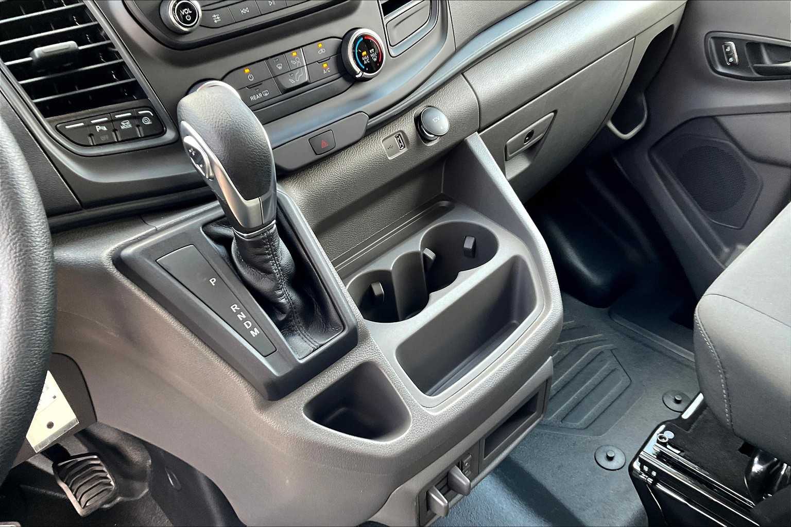 2025 Ford Transit Cargo Van photo 4