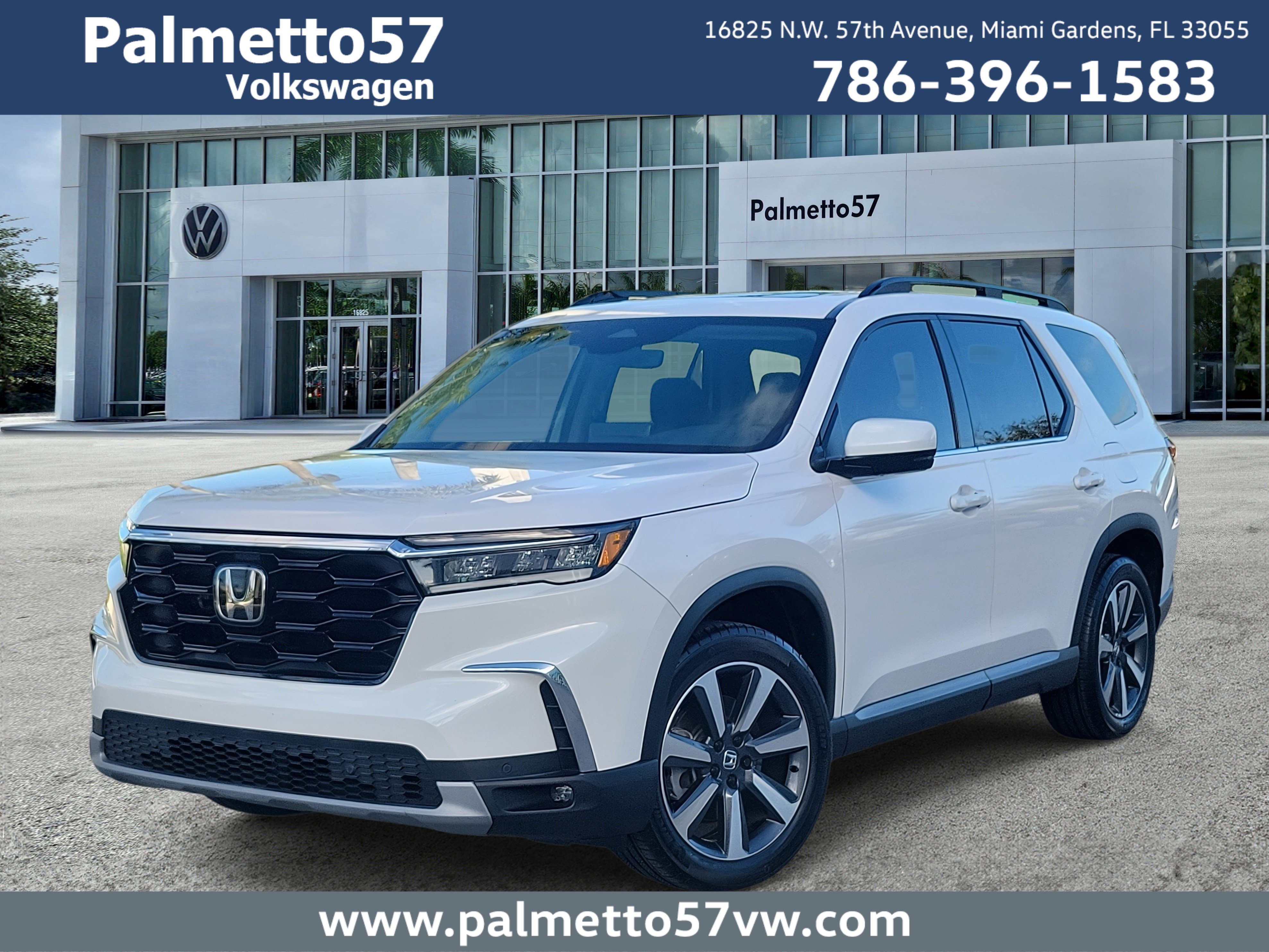 2023 Honda Pilot Touring's photo
