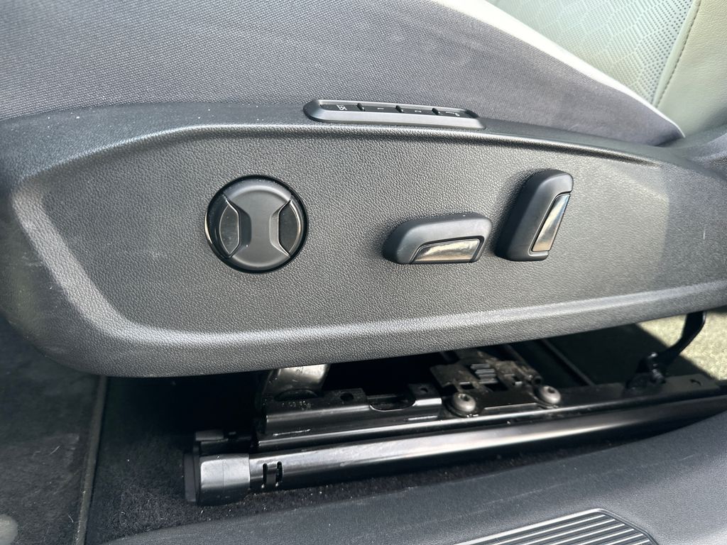 2021 Volkswagen ID.4 Pro S photo 4