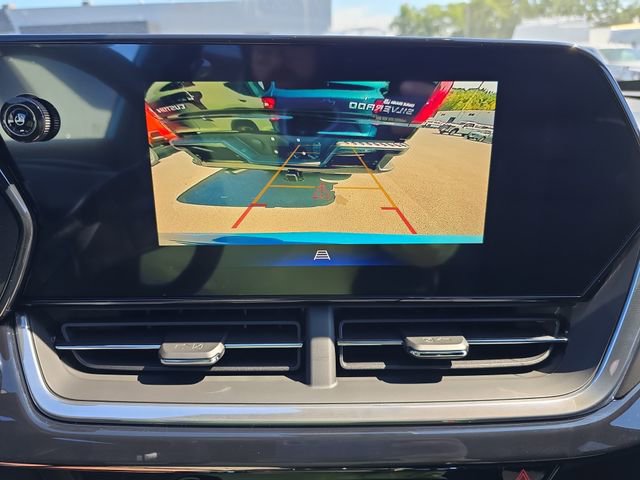 2025 Chevrolet Trax photo 13
