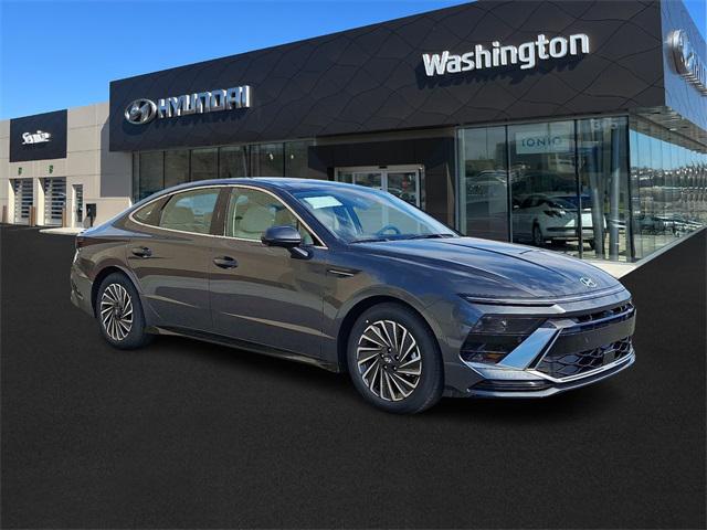 2026 Hyundai Sonata Hybrid Limited's photo