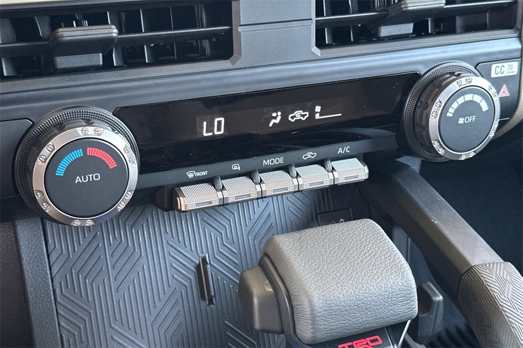 2025 Toyota Tacoma TRD Sport 4x4 Double Cab photo 18