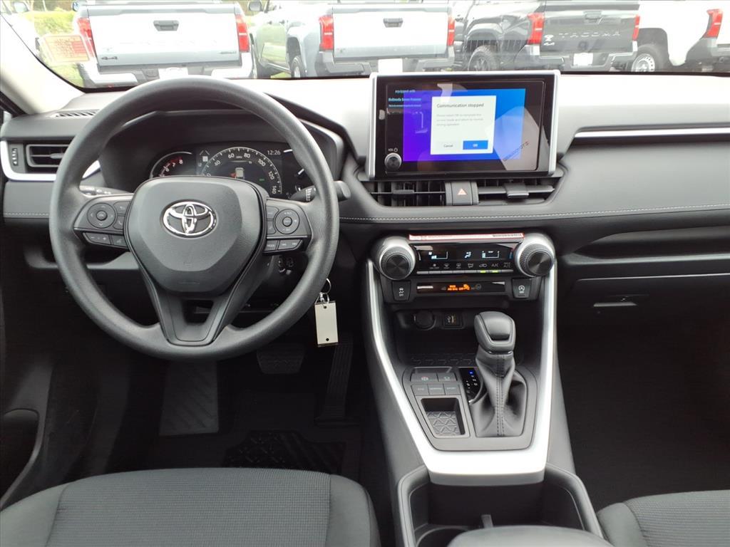 2025 Toyota RAV4 LE photo 9