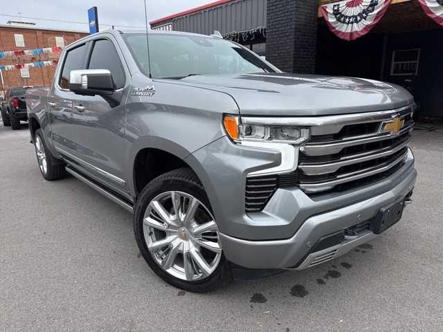 2023 Chevrolet Silverado 1500 High Country photo 3