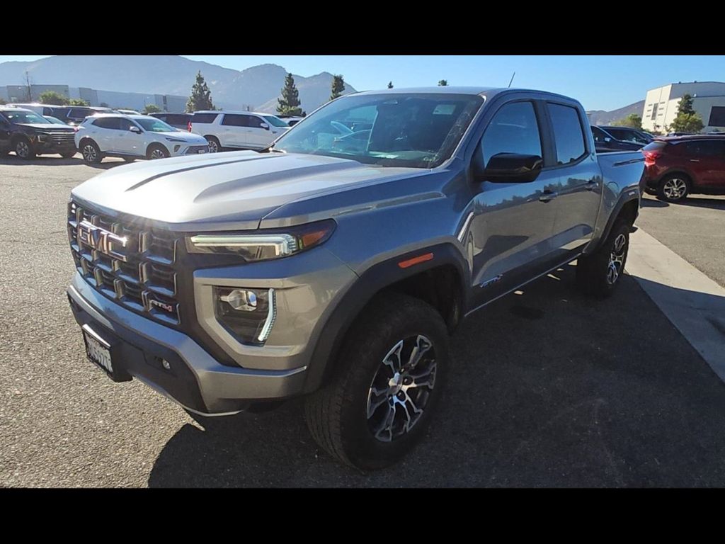 2023 GMC Canyon AT4's photo