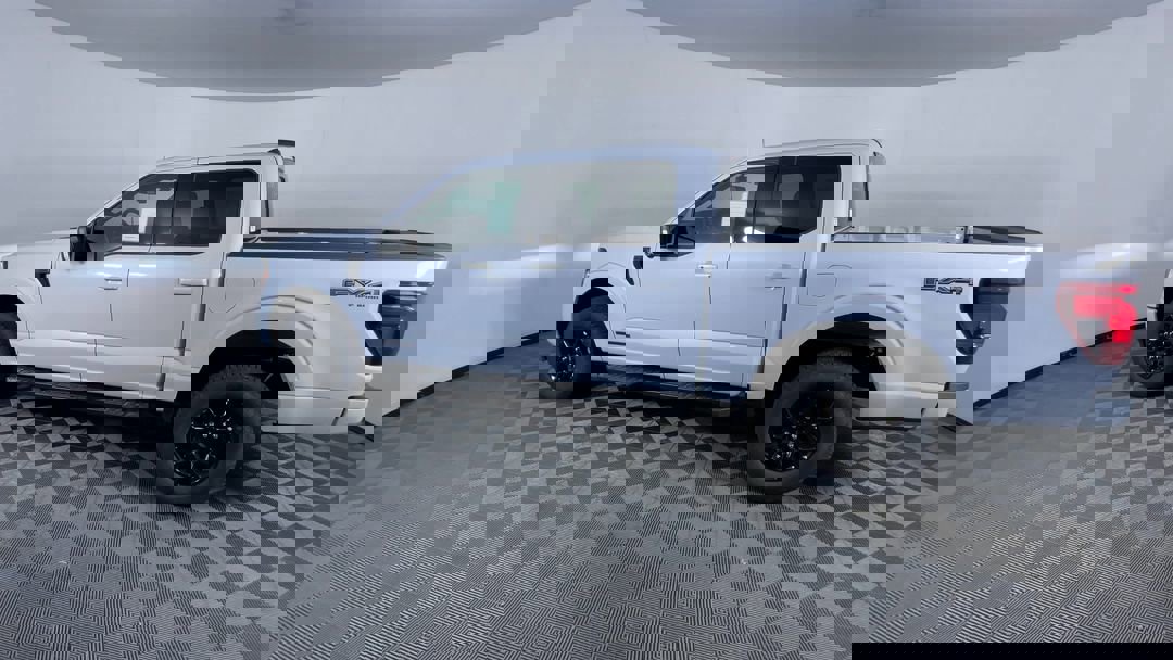 2025 Ford F-150 XLT photo 6