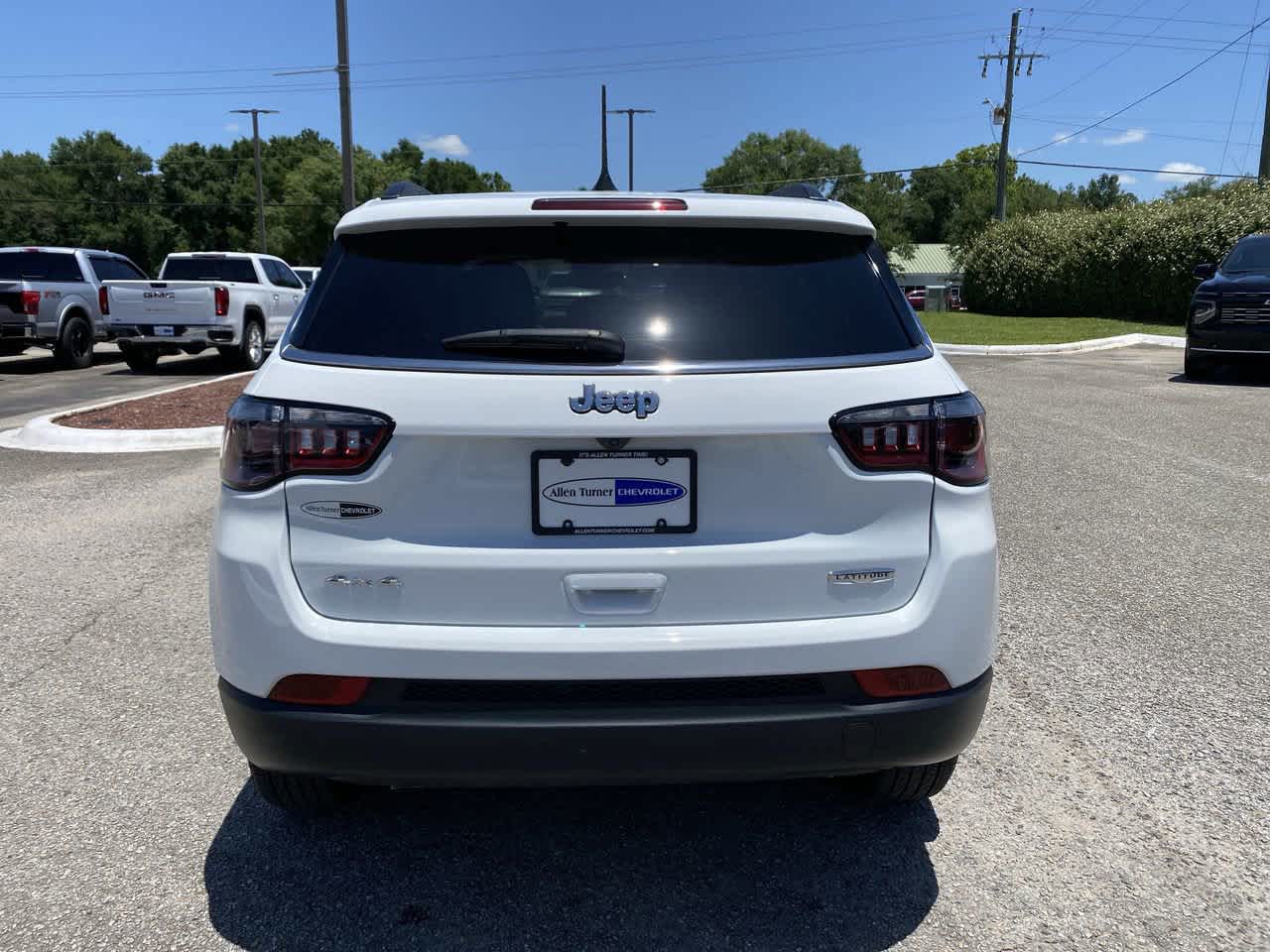 2024 Jeep Compass Latitude photo 4