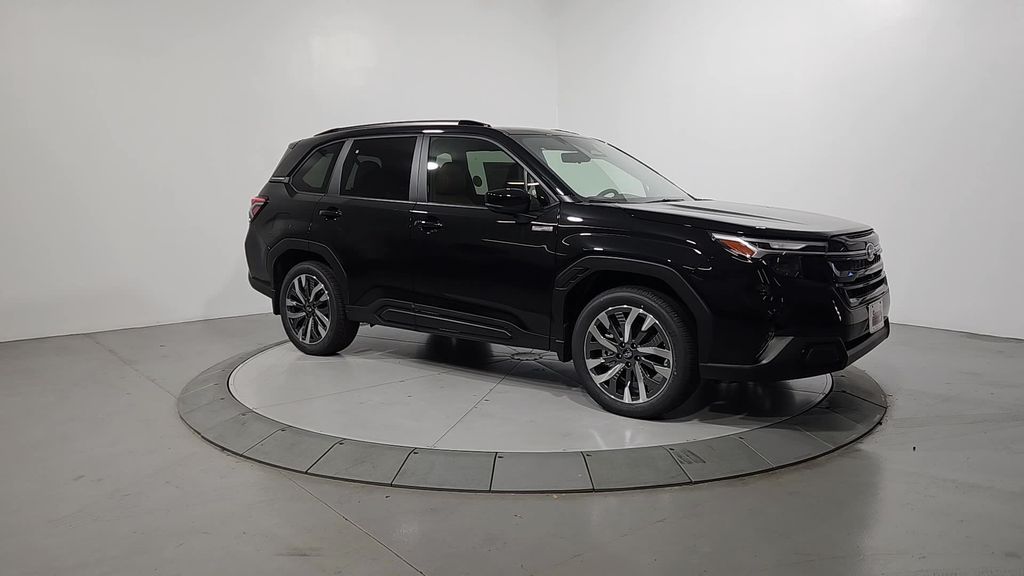 2025 Subaru Forester Touring photo 4
