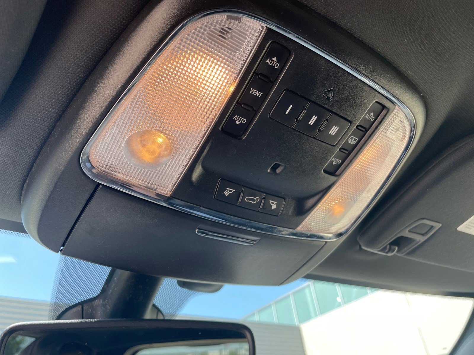 2017 Jeep Grand Cherokee Limited photo 18