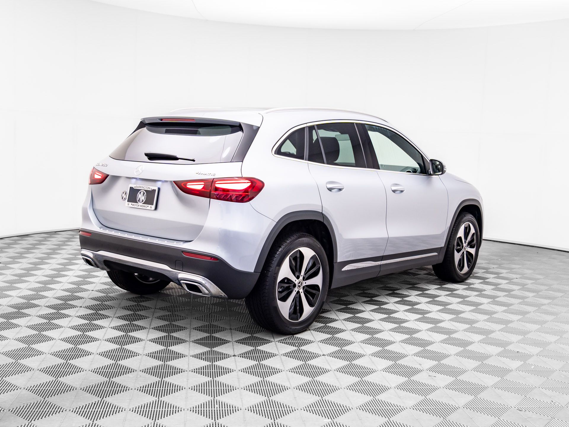 2026 Mercedes Benz GLA 250 4MATIC photo 4