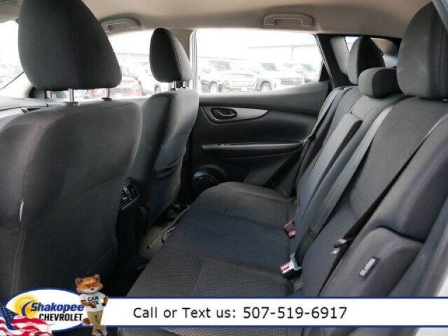 2021 Nissan Rogue Sport S photo 9