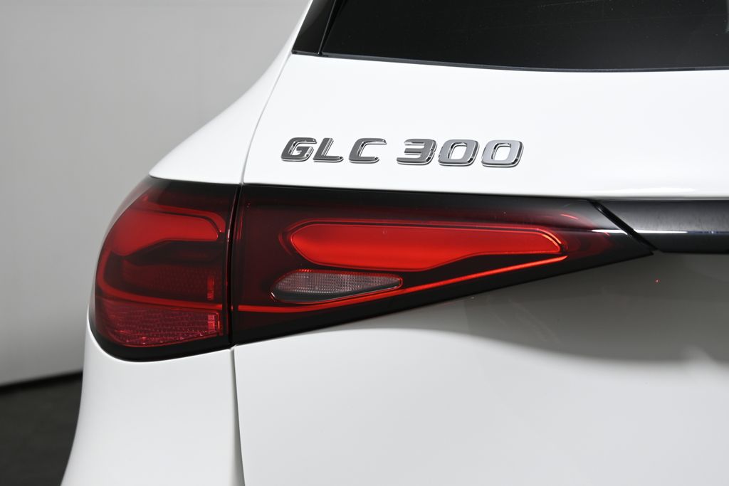 2025 Mercedes Benz GLC 300 4MATIC photo 12