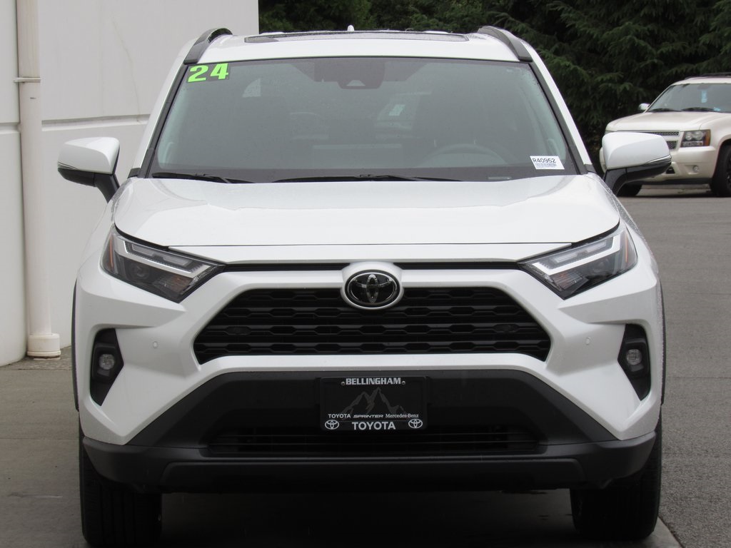 2024 Toyota RAV4 XLE Premium photo 3
