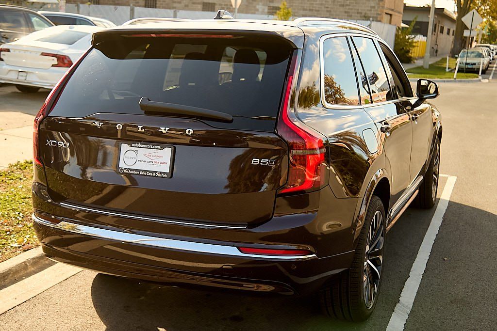 2026 VOLVO XC90 - Image 8