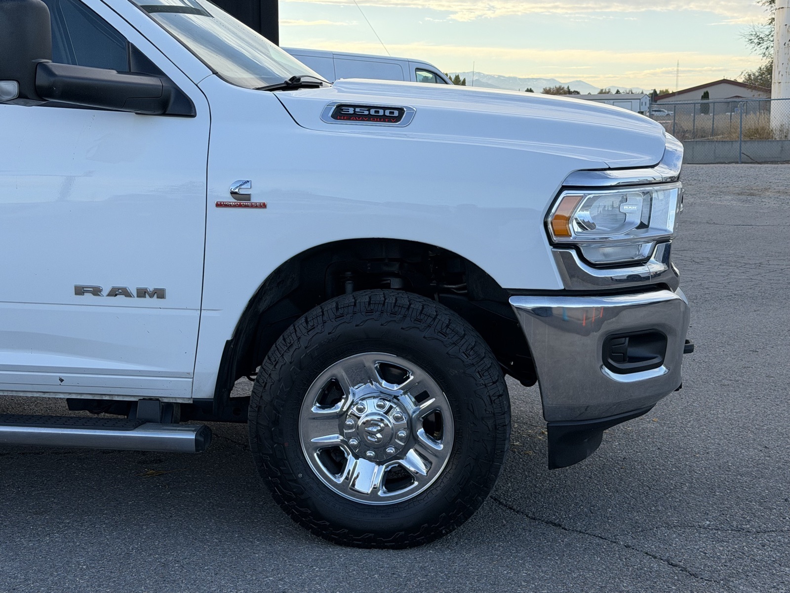 2022 Ram 3500 Tradesman photo 2