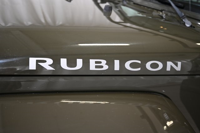 2015 Jeep Wrangler Unlimited Rubicon photo 15