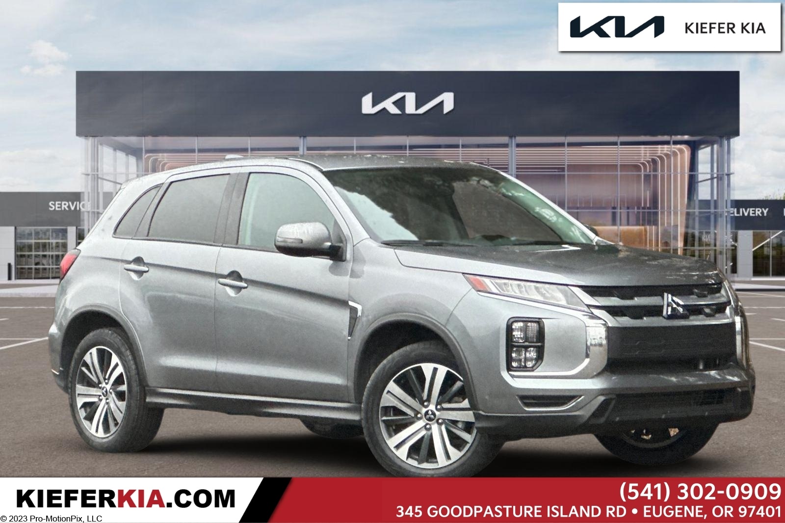 2024 Mitsubishi Outlander Sport SE's photo