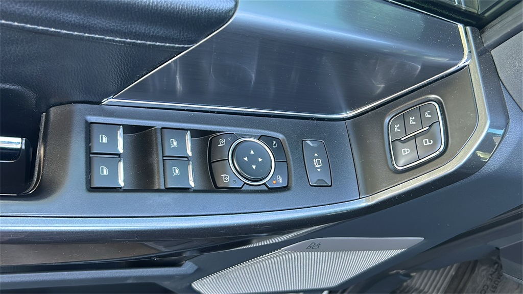 2021 Ford F-150 Lariat photo 21