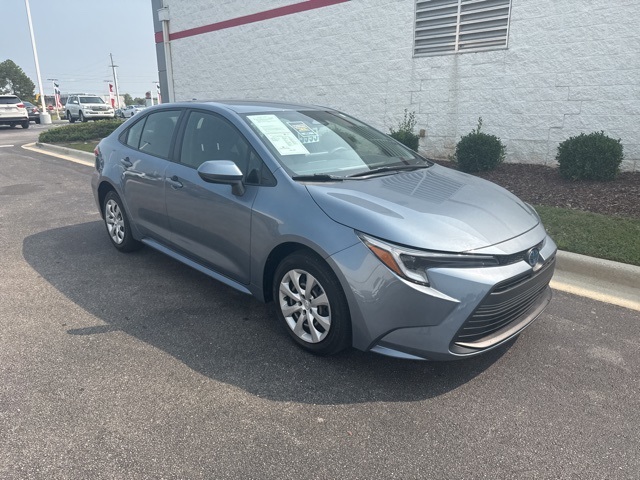 2024 Toyota Corolla Hybrid LE photo 2