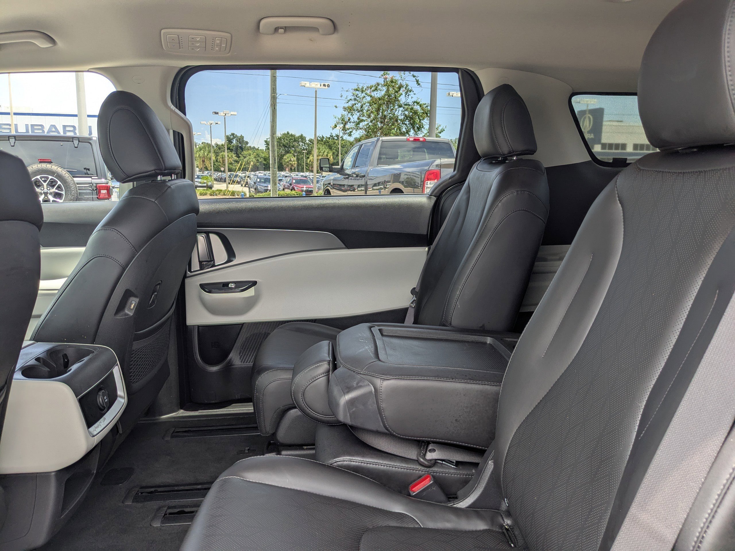 2022 Kia Carnival LXS photo 14