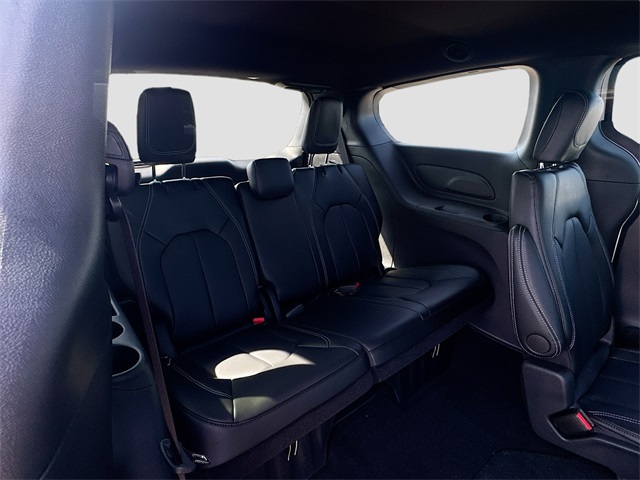 2025 Chrysler Voyager LX photo 23