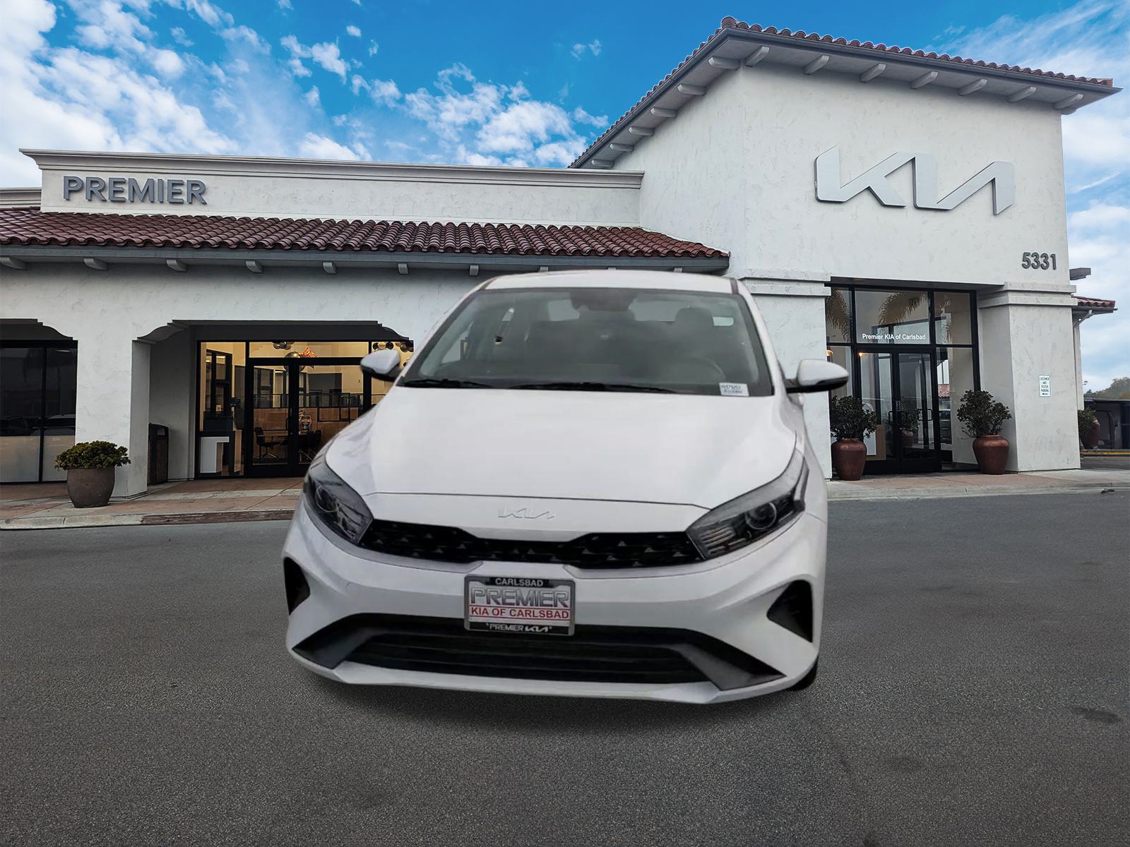 2023 Kia Forte LXS photo 2