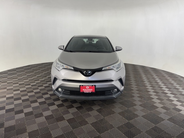 2018 Toyota C-HR XLE Premium photo 2