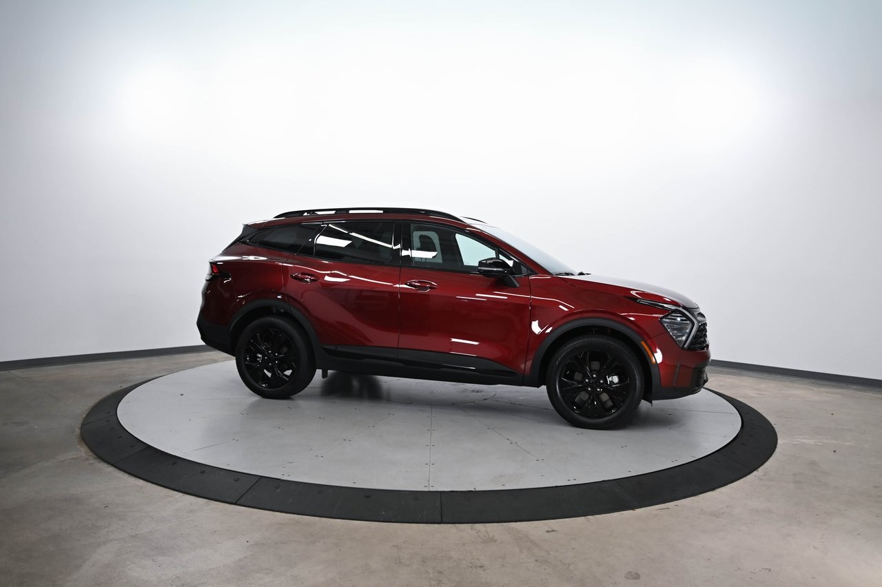 2025 Kia Sportage X-Line photo 3