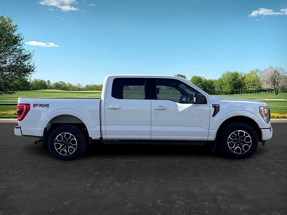 2023 Ford F-150 XLT photo 4