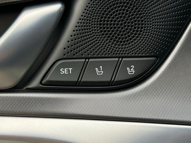 2025 Genesis G70 3.3T Sport Advanced photo 23