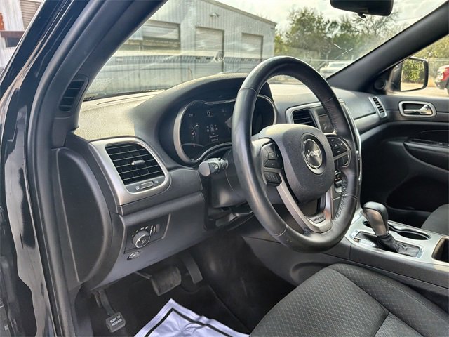 2018 Jeep Grand Cherokee Laredo photo 2