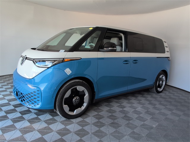 2025 Volkswagen ID. Buzz Pro Plus photo 3