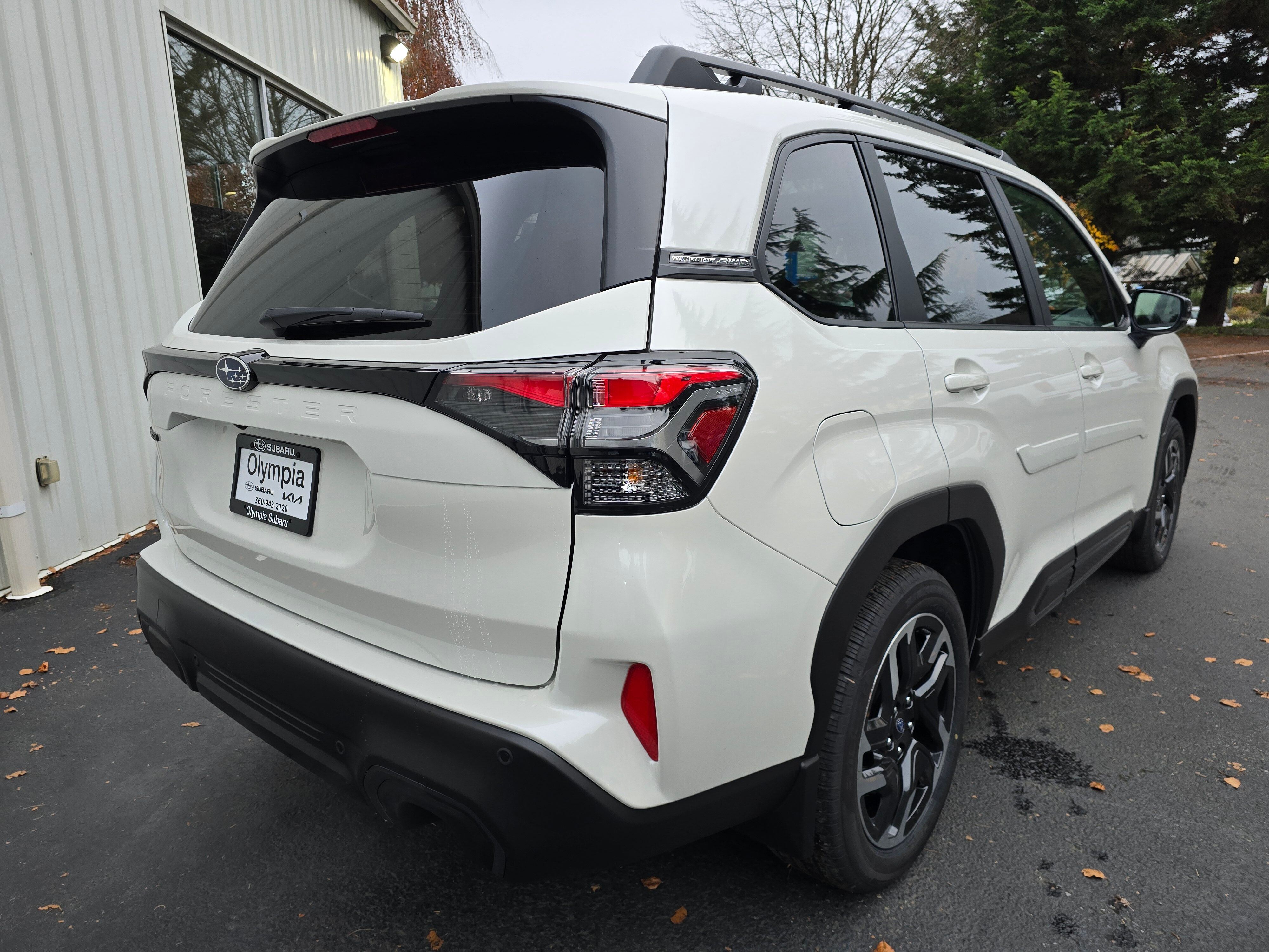 2025 Subaru Forester Limited photo 3