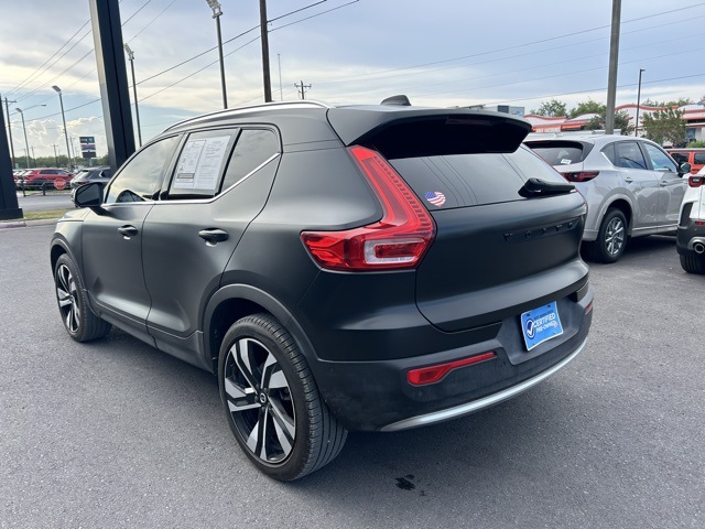 2024 Volvo XC40 Plus photo 5