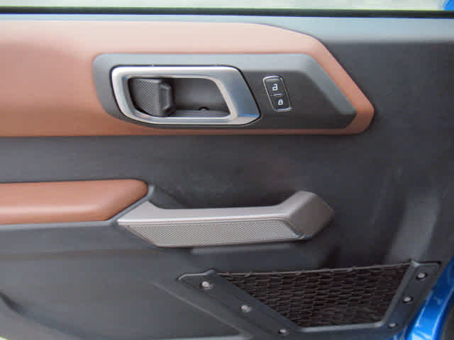 2022 Ford Bronco Outer Banks photo 27