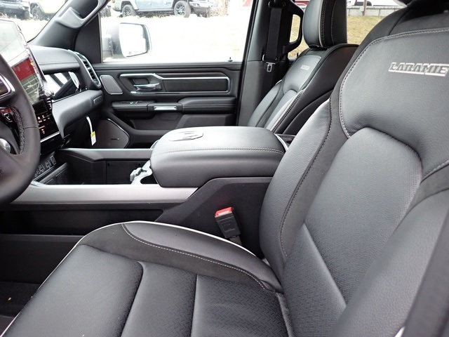2025 Ram 1500 Laramie photo 11