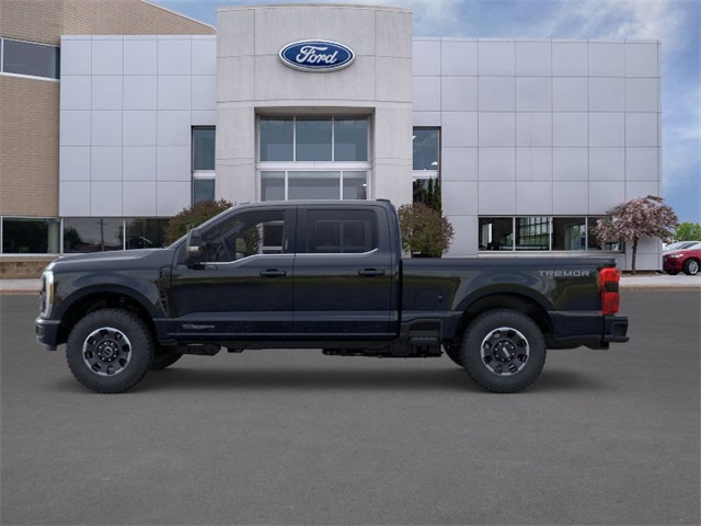2026 Ford F-350 photo 3