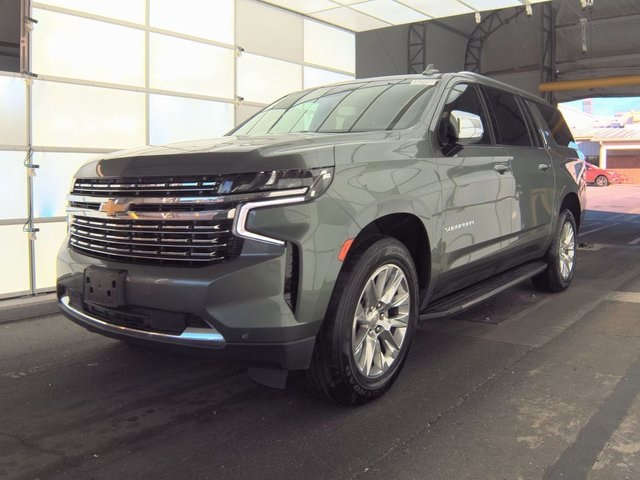 2023 Chevrolet Suburban Premier's photo