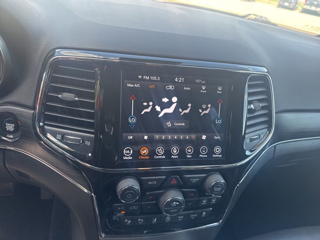 2021 Jeep Grand Cherokee Anniversary Edition photo 10