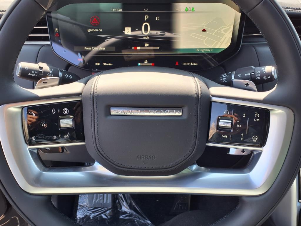 2025 Land Rover Range Rover SE photo 11