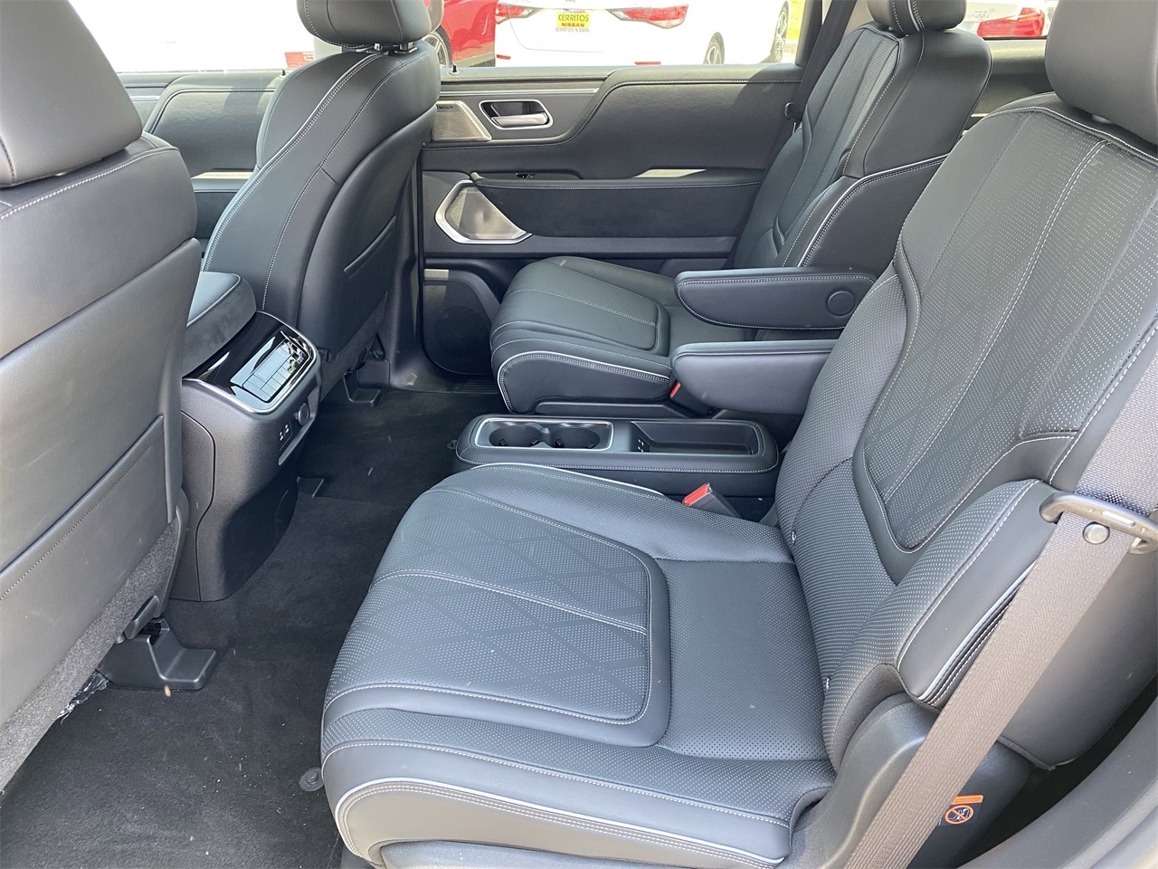 2025 Infiniti QX80 Sensory photo 14