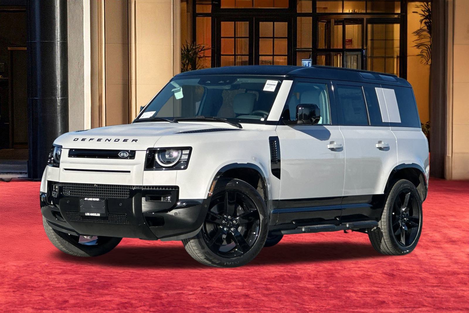 2026 Land Rover Defender X-Dynamic SE's photo
