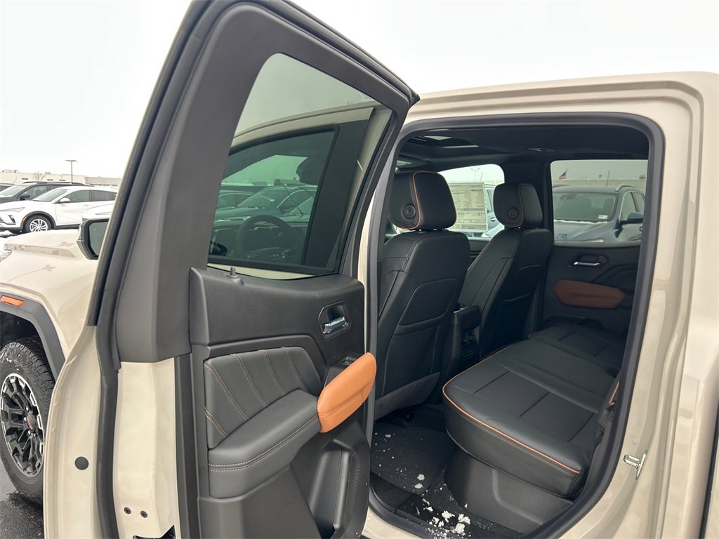 2026 GMC CANYON - Image 30