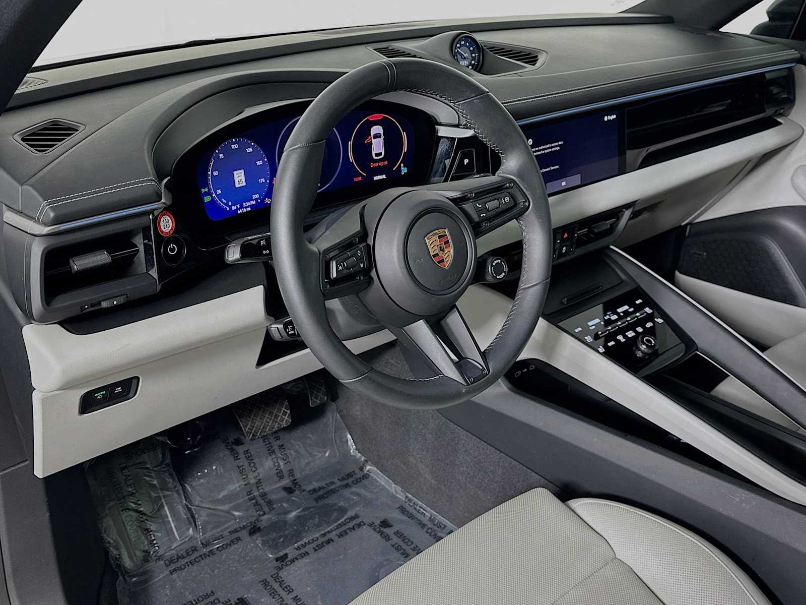 2025 Porsche Macan Electric photo 4