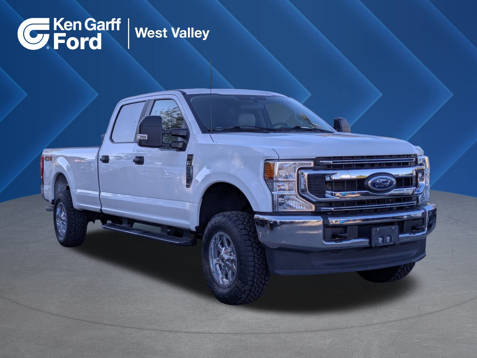 2022 Ford F-350 Super Duty XL's photo