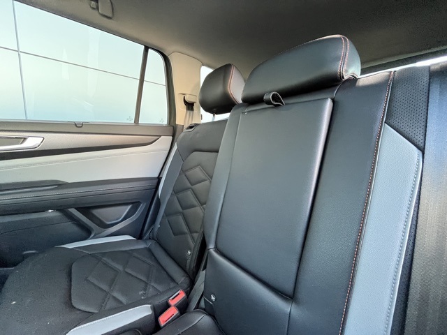 2024 Volkswagen Atlas Peak Edition SE Technology photo 48